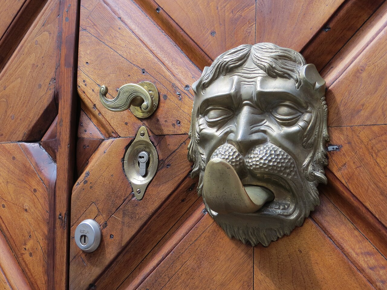 Boutons de porte : choisir une quincaillerie décorative qui sublime votre intérieur